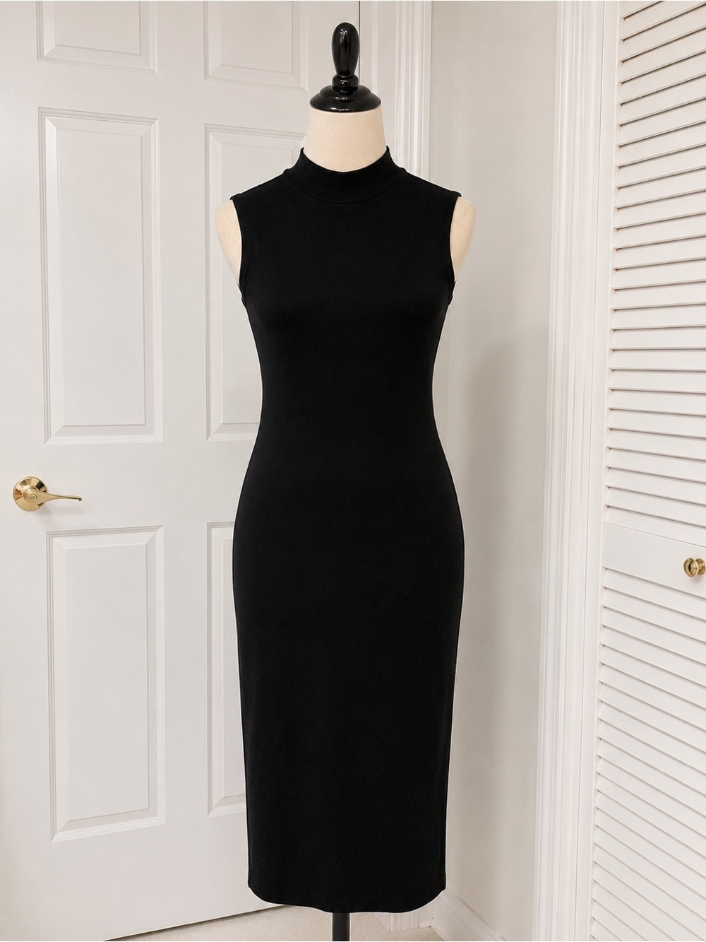 Splendid Black Sleeveless Mock-Neck Midi Dress